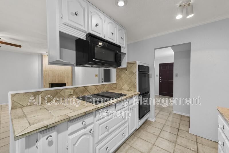 1305 Clark Trl - Photo 6 of 17