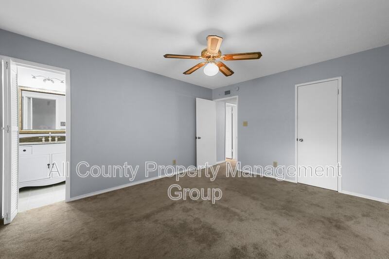 1305 Clark Trl - Photo 7 of 17