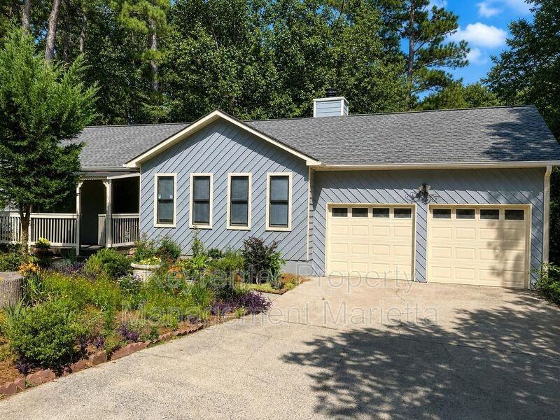5088 Ravenwood Dr - Photo 2 of 20
