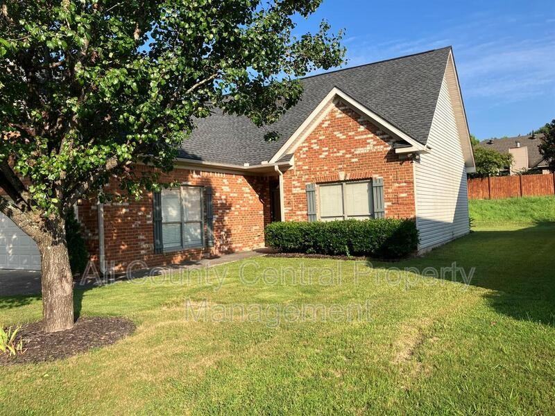2045 Forest Lakes Ln - Photo 2 of 14