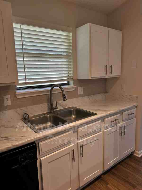 1278 Montecello Dr - Photo 5 of 15