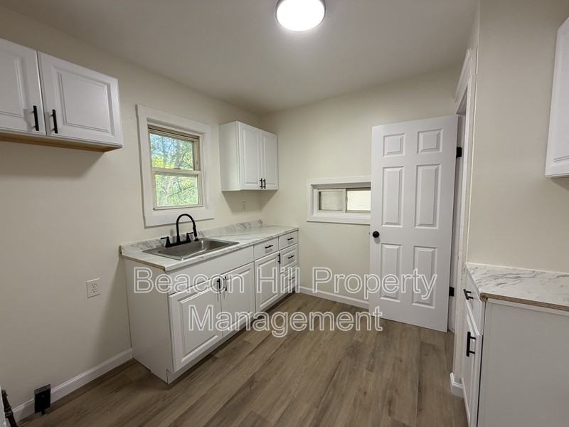 3524 E 143rd St - Photo 3 of 10
