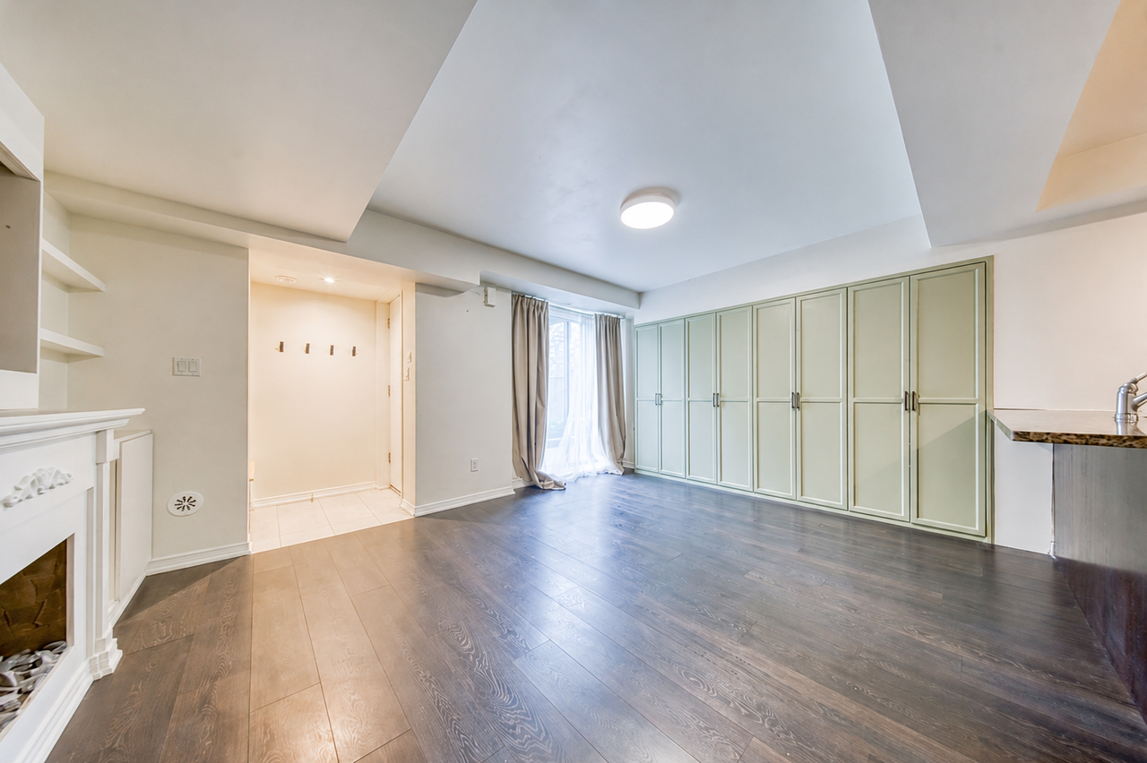 3 Applewood Lane #103 - Photo 5 of 31