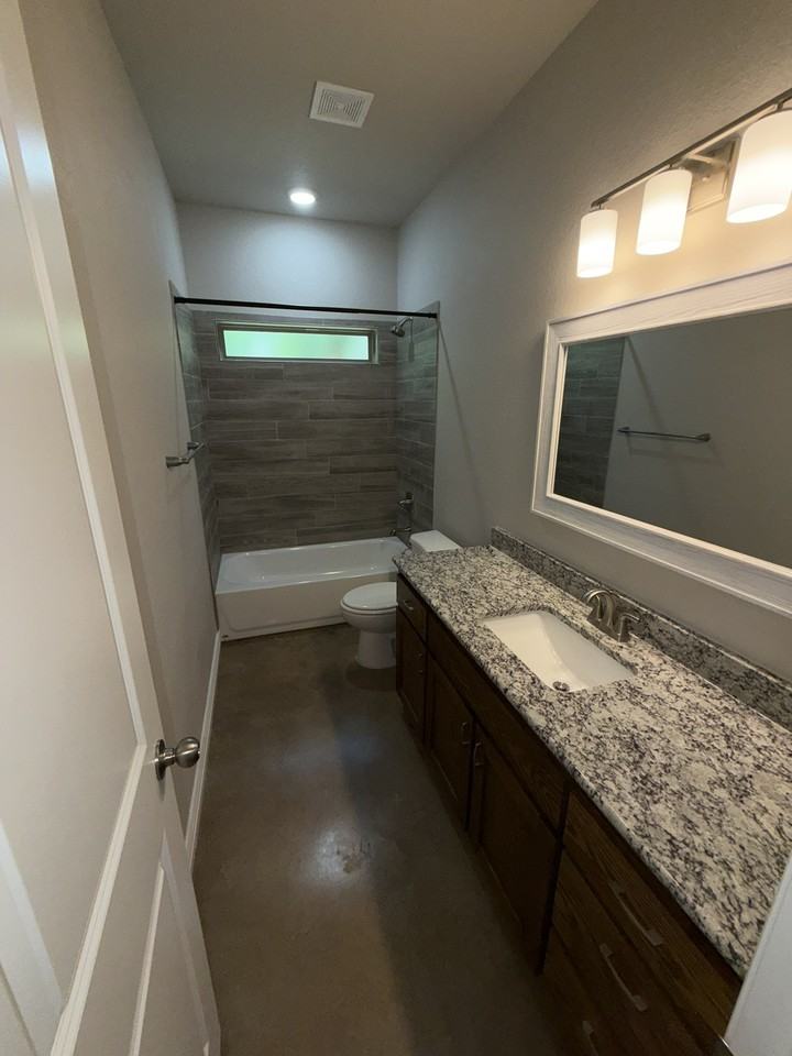 2214 Briar Hollow Drive - Photo 5 of 12