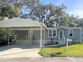 1077 Cloverleaf Cir - Photo 1 of 1