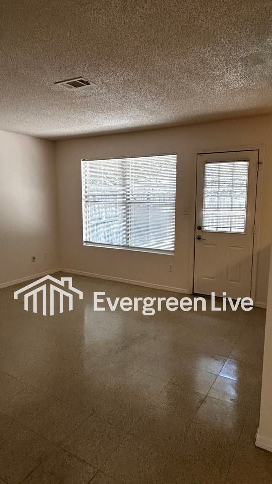 90 Valtameri Ct - Photo 5 of 29