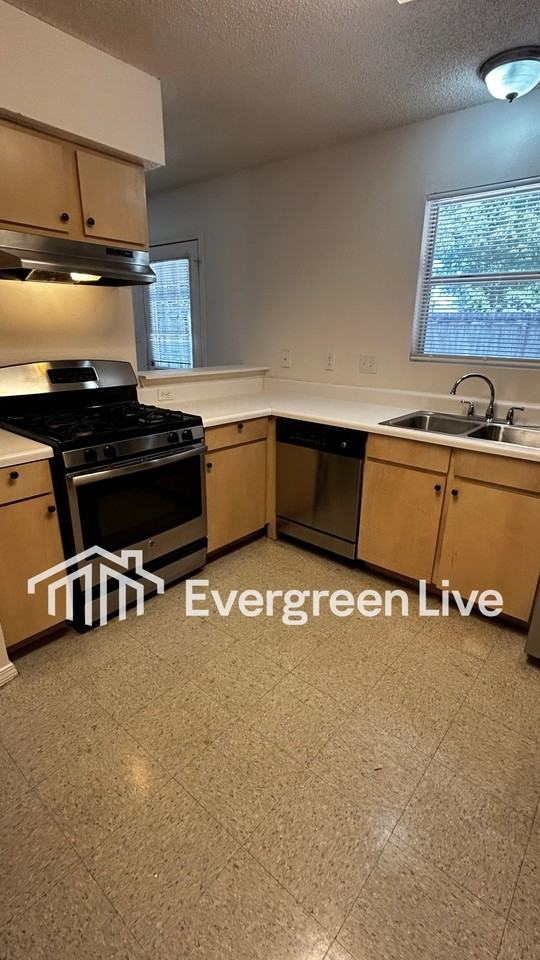 90 Valtameri Ct - Photo 7 of 29