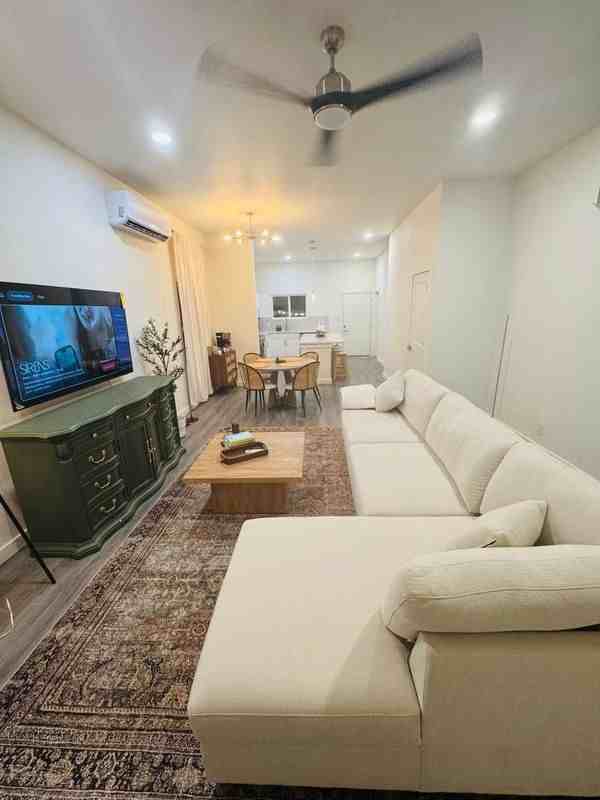 1031 S Gevers St - Photo 3 of 14