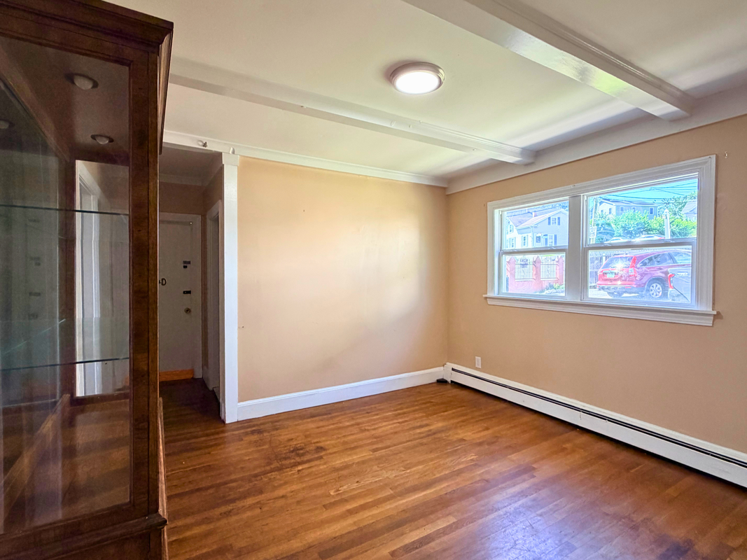 136 Seamans St ##1r - Photo 7 of 12