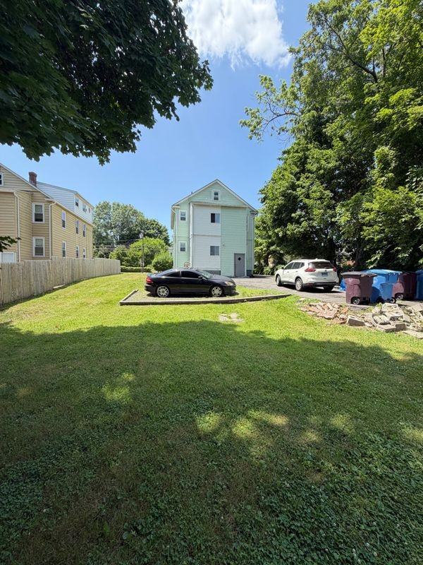 53 Carlton St - Photo 2 of 12