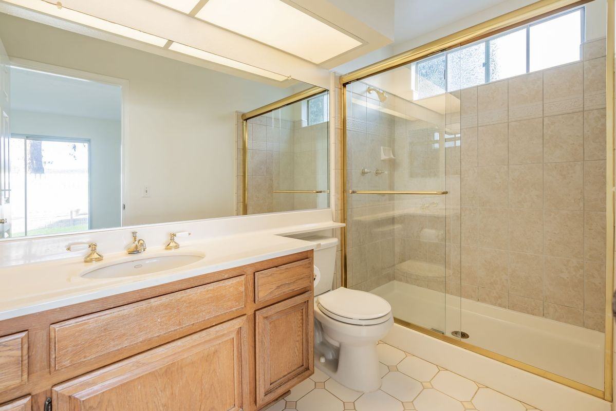 426 Algonquin Dr - Photo 4 of 11