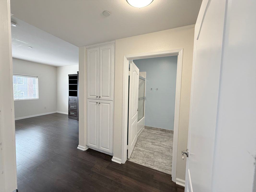 3401 S Bentley Ave ##203 - Photo 5 of 41