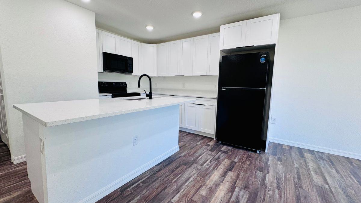 242 Organ St - Photo 5 of 21