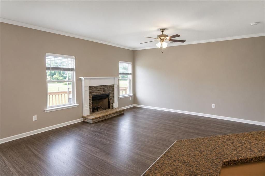 100 Squarewood Ln - Photo 5 of 17