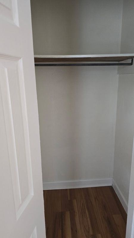 1651 W 17th St - Photo 4 of 19