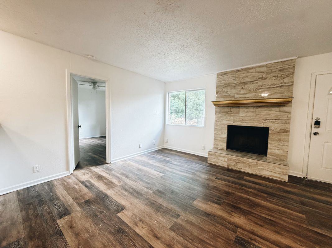 9906 Hundred Oaks Cir ##B - Photo 5 of 27