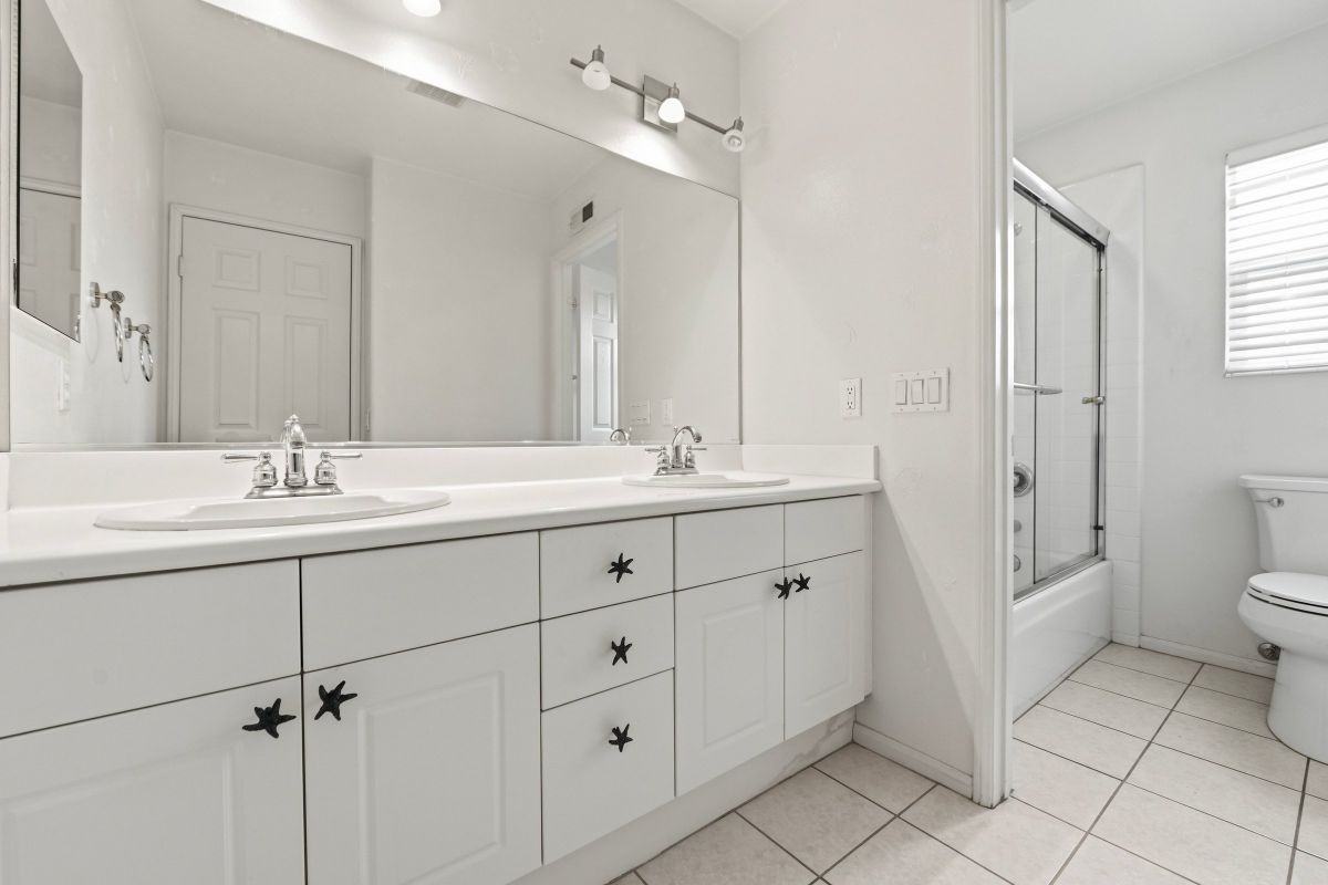 5643 Willowmere Ln - Photo 3 of 39