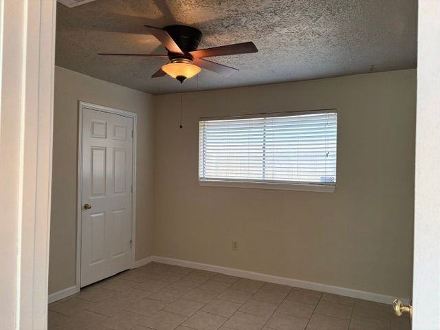 16030 Blackhawk Blvd - Photo 3 of 19