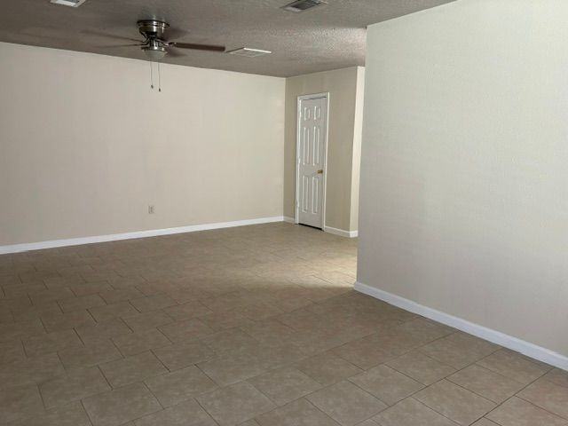 16030 Blackhawk Blvd - Photo 6 of 19