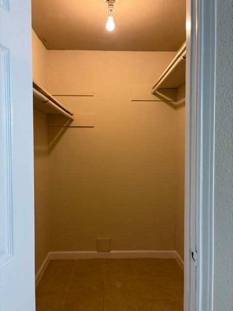 16030 Blackhawk Blvd - Photo 7 of 19