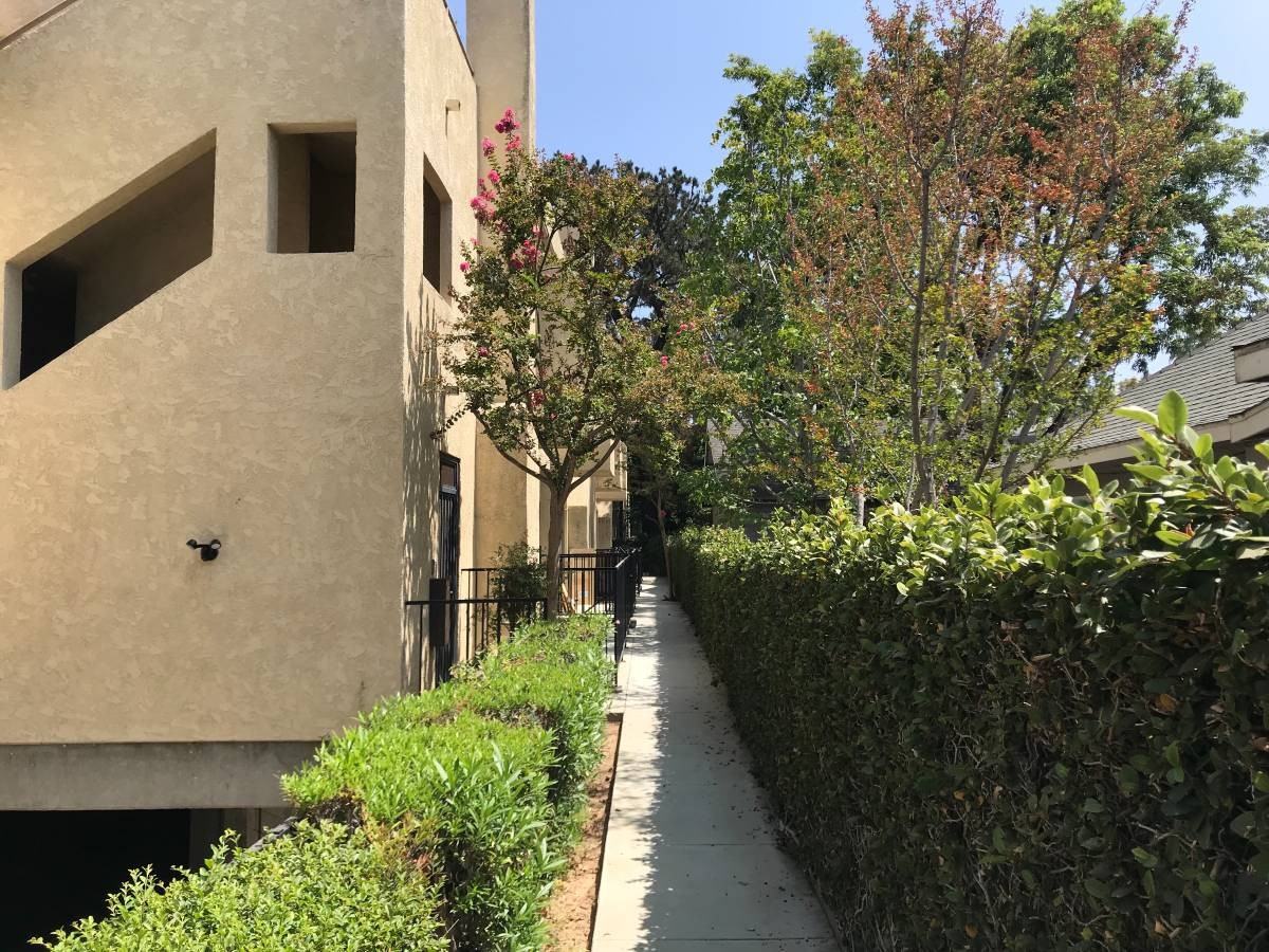 222 South Catalina Avenue - Photo 2 of 19