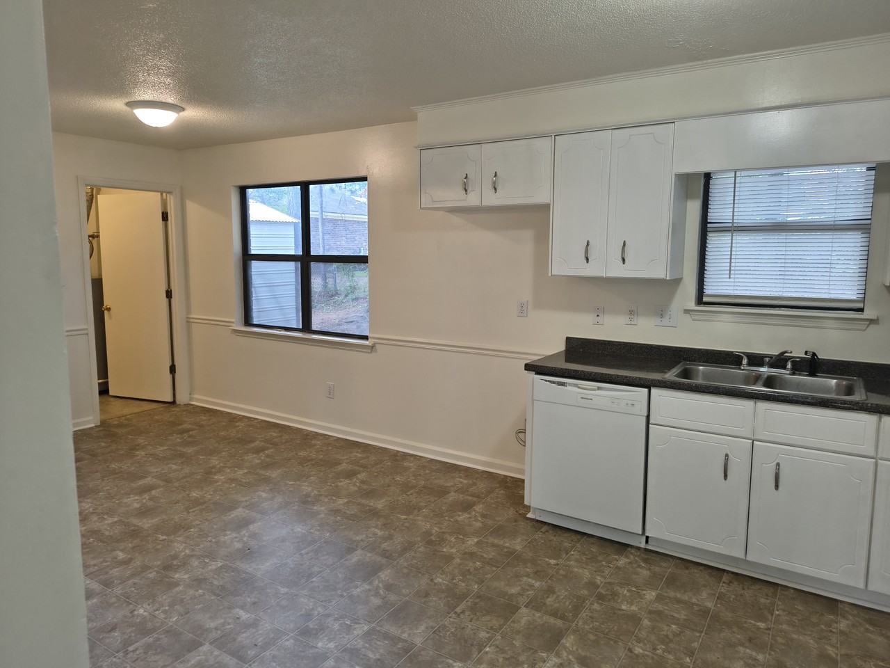 2304 Roundup Dr - Photo 3 of 15