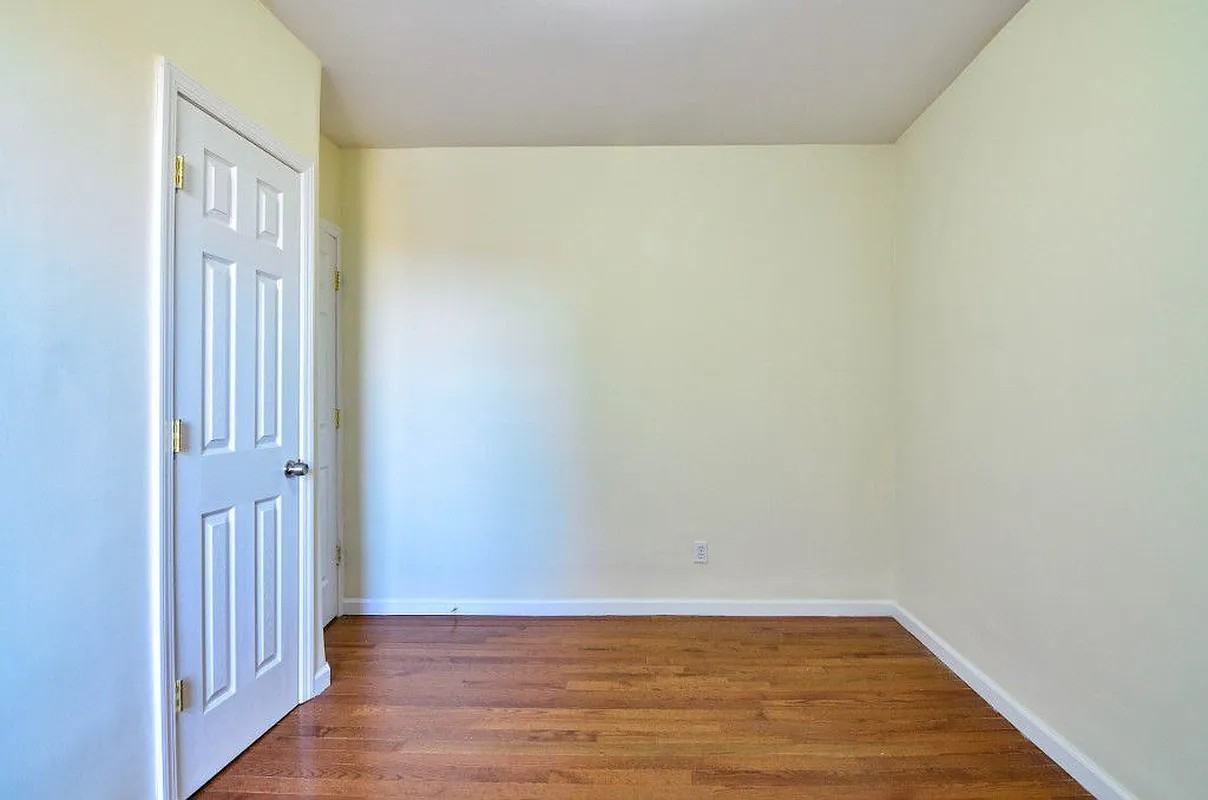 41-45 52nd Street #2D - Photo 3 of 7