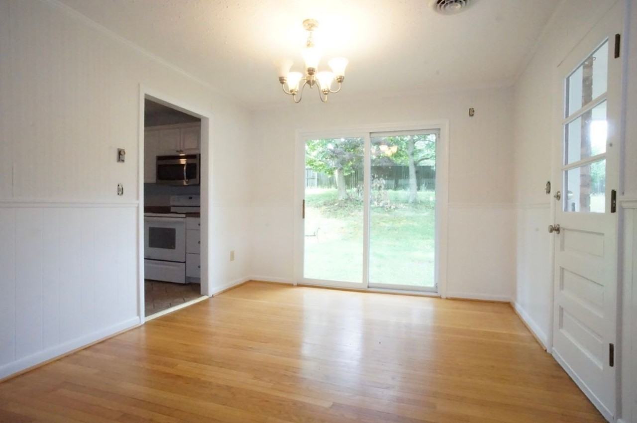 1105 Robin Rd - Photo 4 of 13