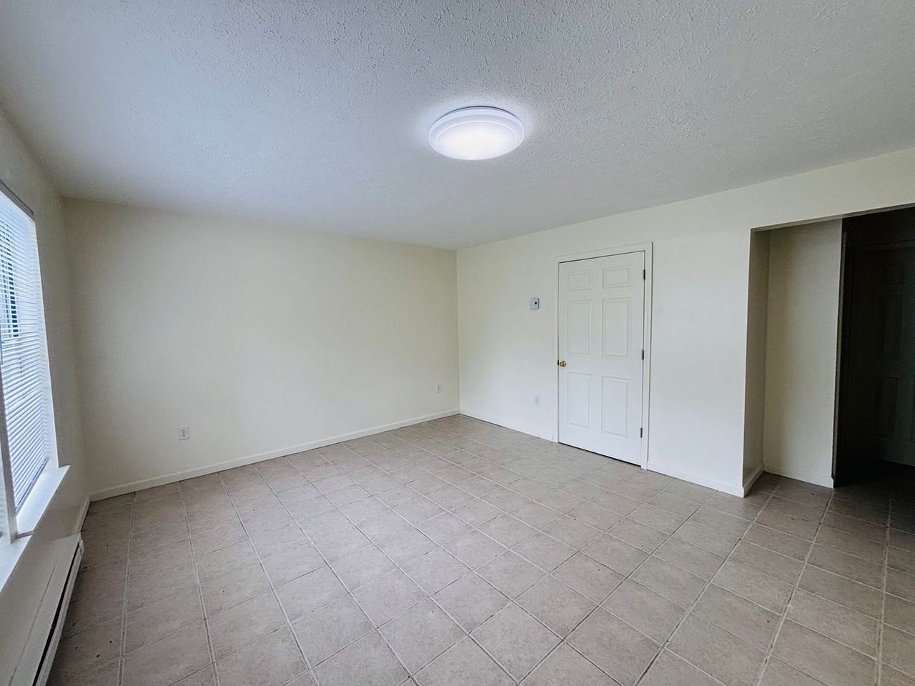 345 Wakeman Ct - Photo 6 of 18