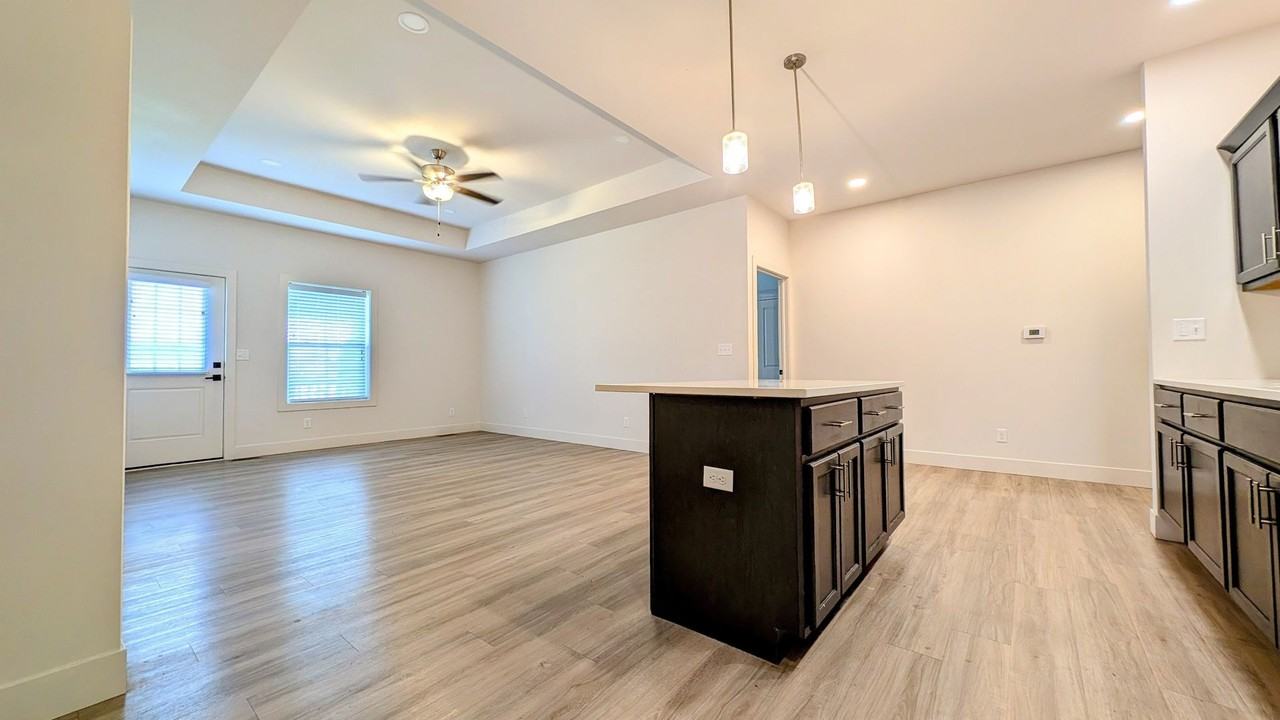 1853 Vision Ct - Photo 3 of 10