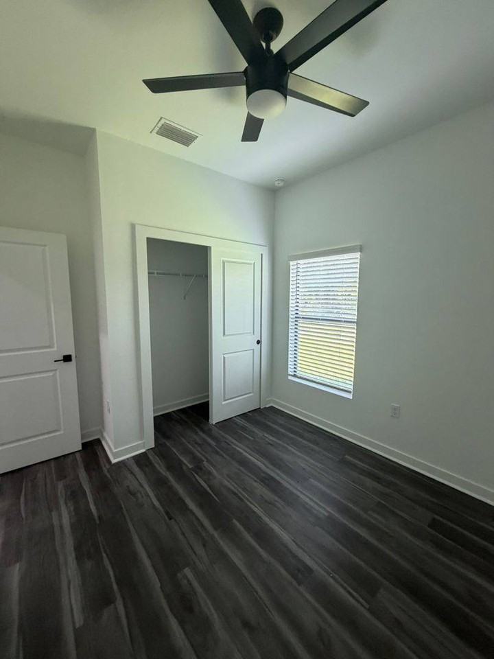 2222 Leda Ave S - Photo 6 of 10