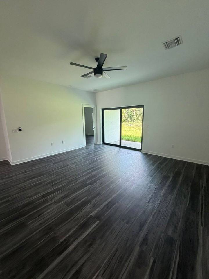 2222 Leda Ave S - Photo 7 of 10