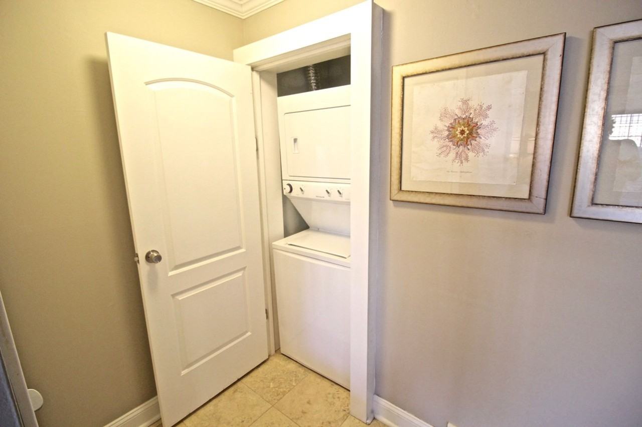 Plaza 44 Apartments - Photo 5 of 19