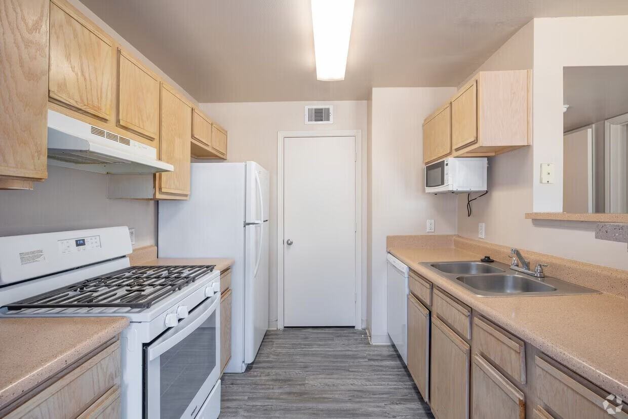 Padre De Vida Apartments - Photo 2 of 15