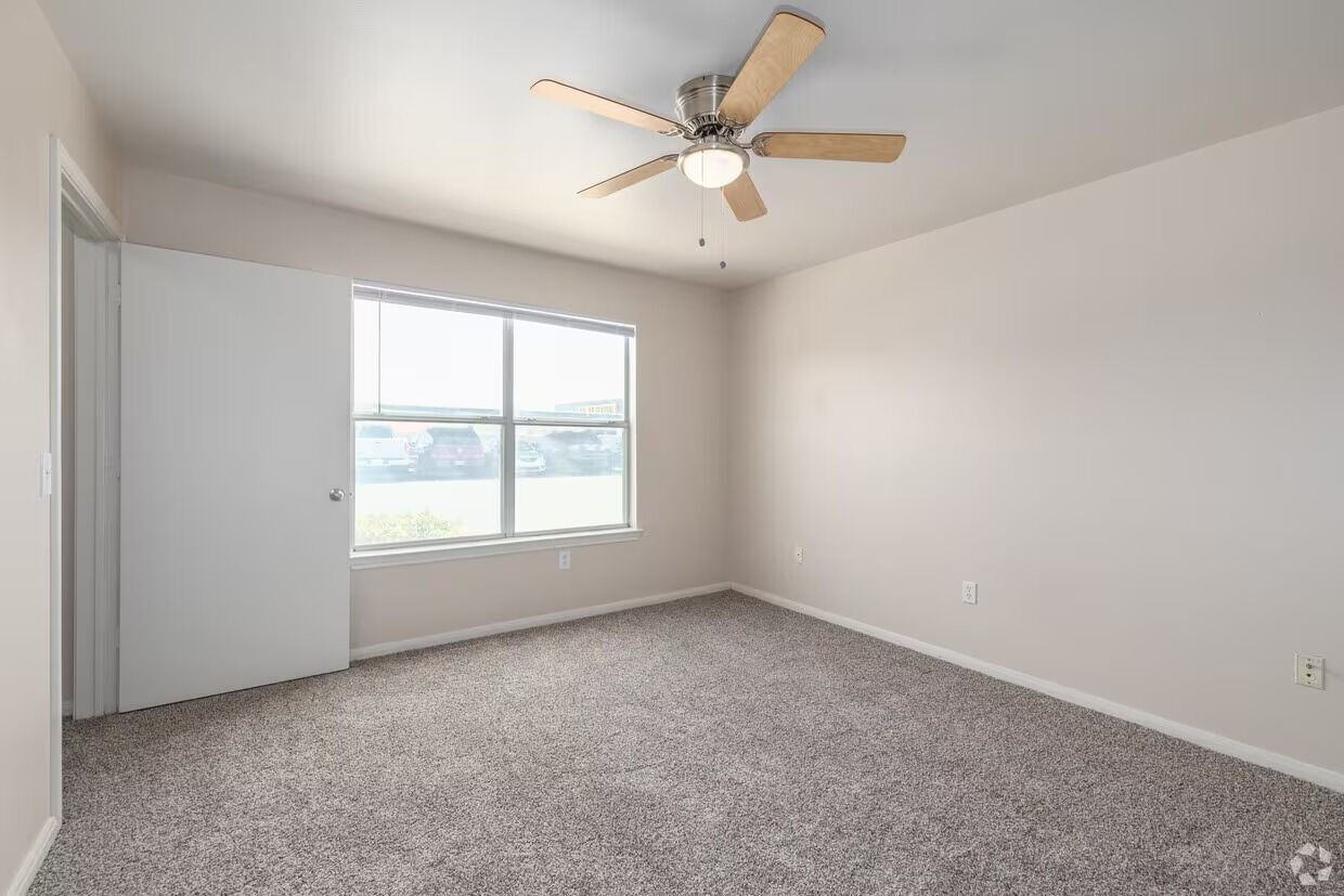 Padre De Vida Apartments - Photo 3 of 15