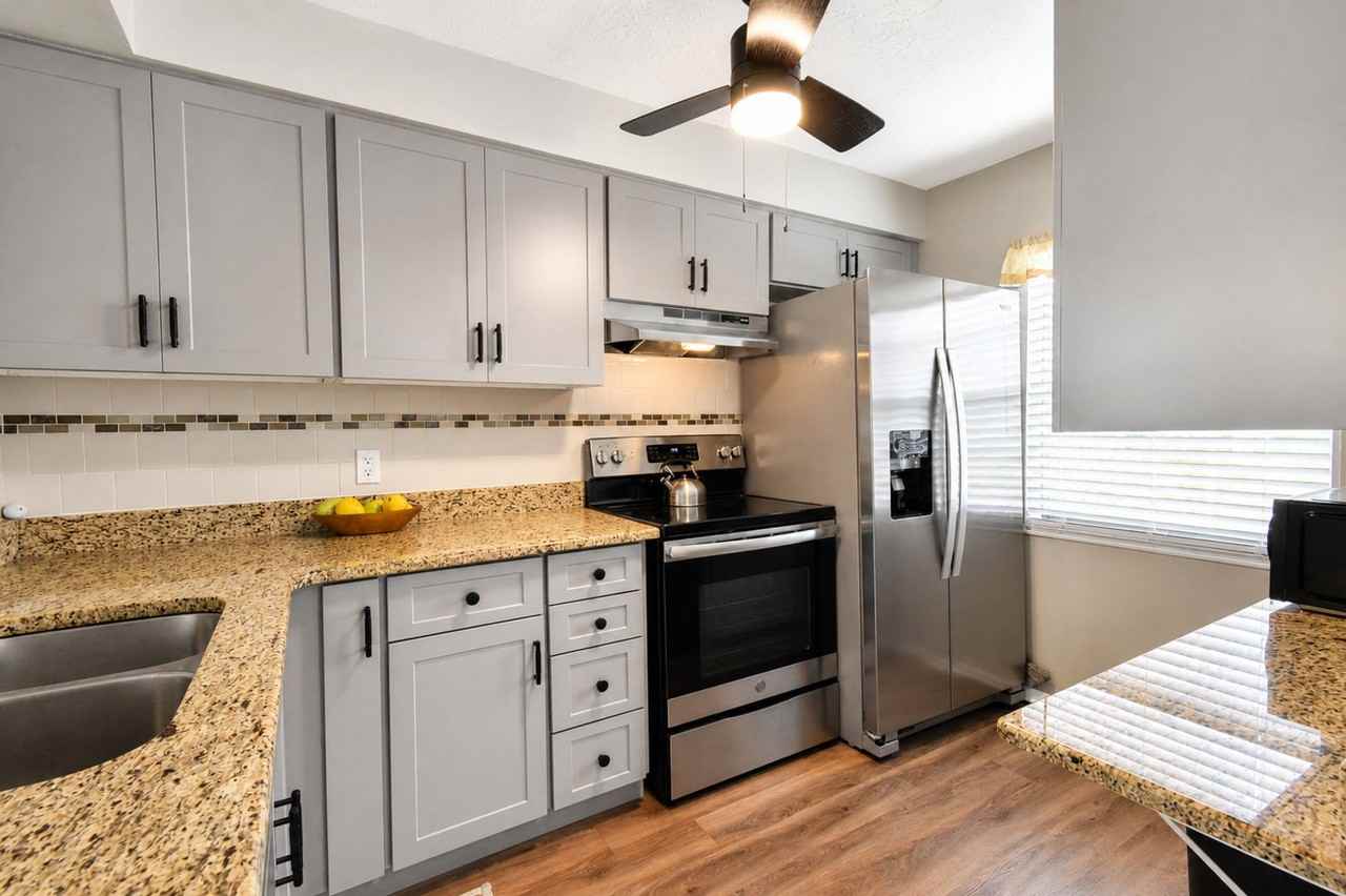 3683 Trophy Blvd - Photo 3 of 19