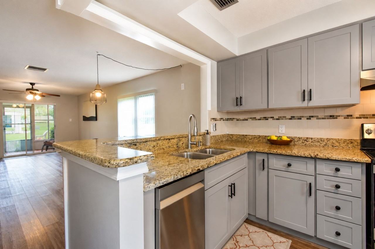 3683 Trophy Blvd - Photo 4 of 19