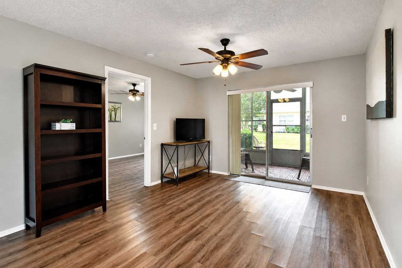 3683 Trophy Blvd - Photo 6 of 19