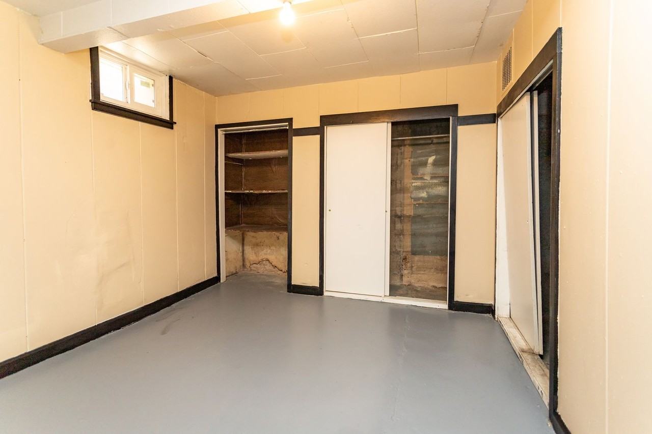 431 Custer Ave - Photo 3 of 29