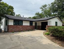 featured image of 3033 Dickens Ave