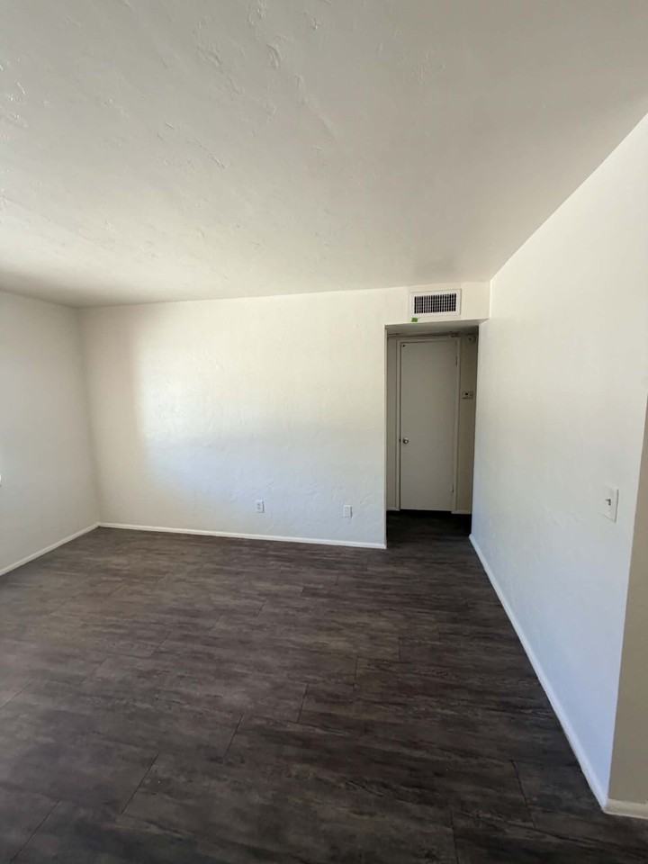 1660 // 3571 East 3rd Street - Photo 4 of 16