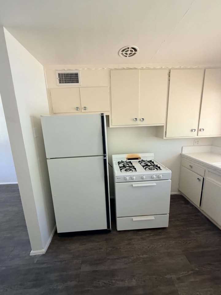 1660 // 3571 East 3rd Street - Photo 6 of 16