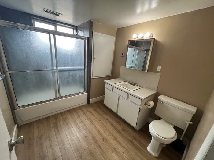 515 W Fern Dr #A - Photo 5 of 9