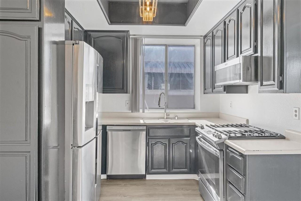 1175 E. Ocean Blvd - Photo 4 of 24