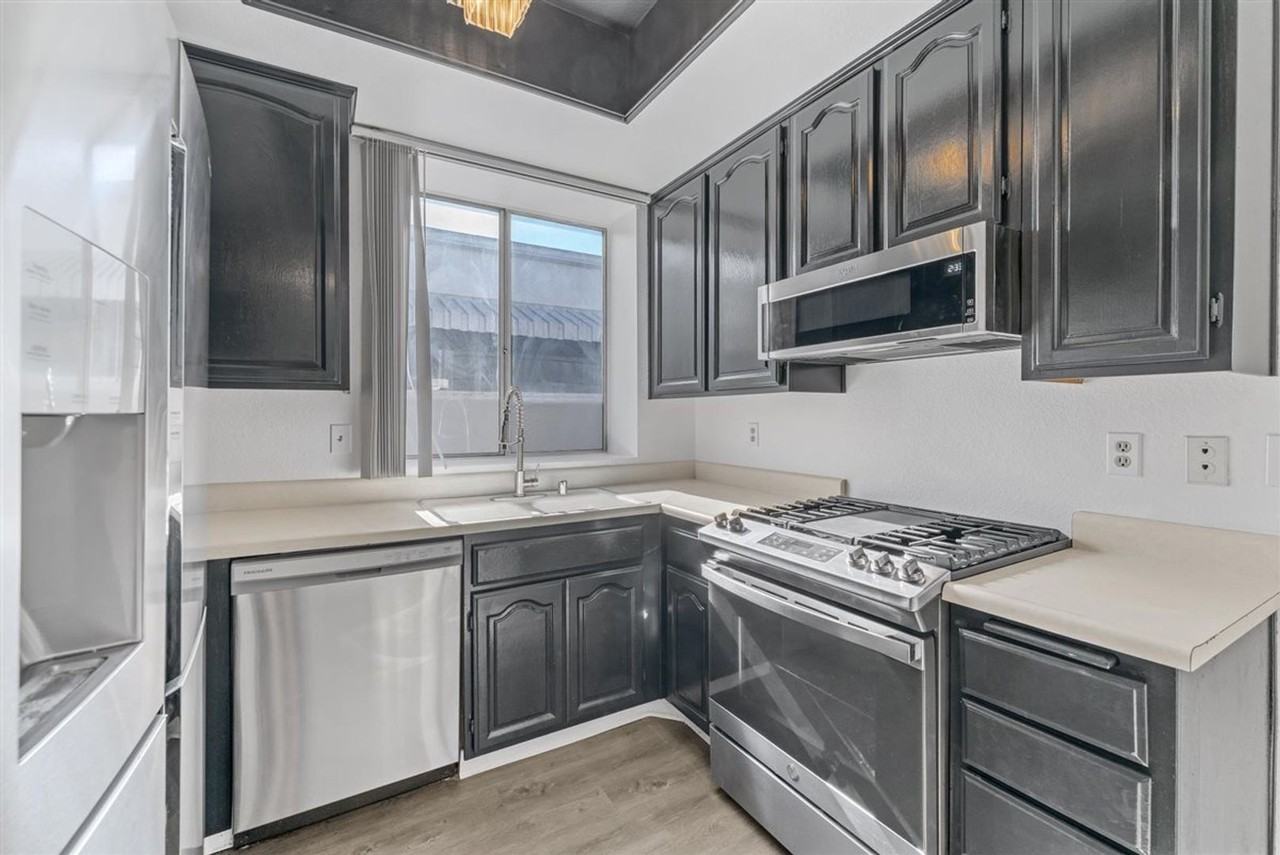 1175 E. Ocean Blvd - Photo 5 of 24