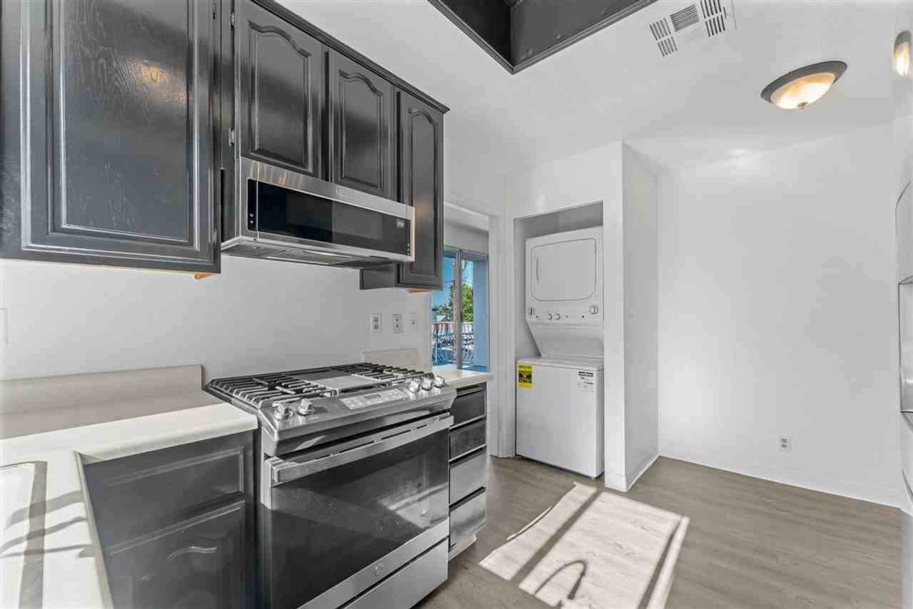 1175 E. Ocean Blvd - Photo 7 of 24