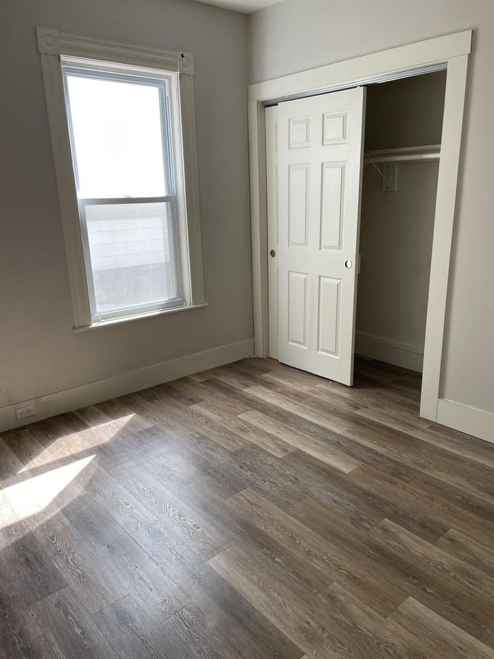 360-362-364 Merrimack - Photo 5 of 29