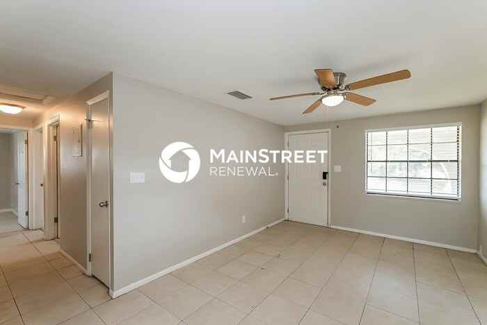 4712 E Curtis St - Photo 4 of 15