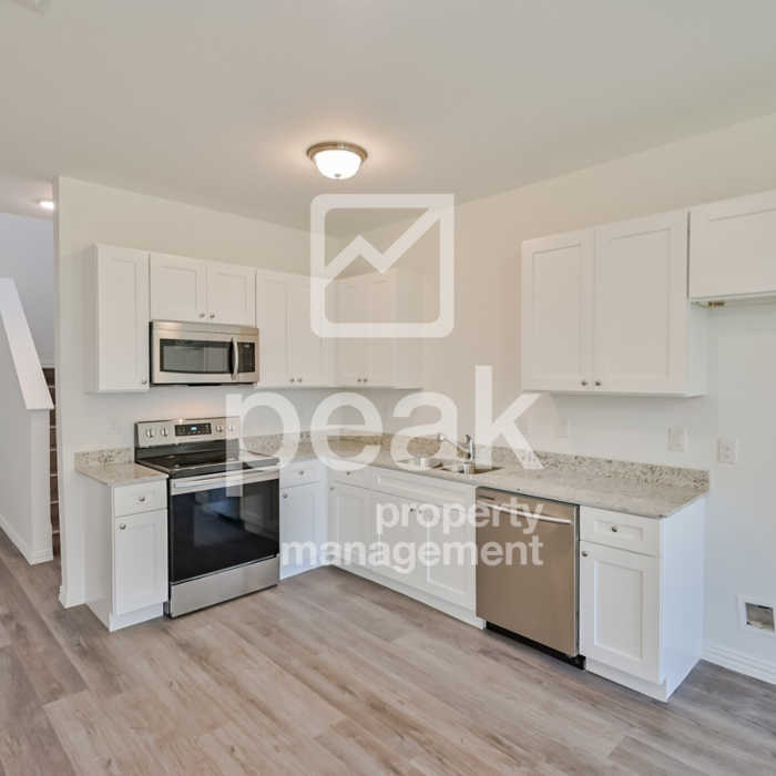 302 Byron St - Photo 7 of 31