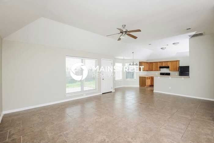 117 Currie Ct - Photo 4 of 16